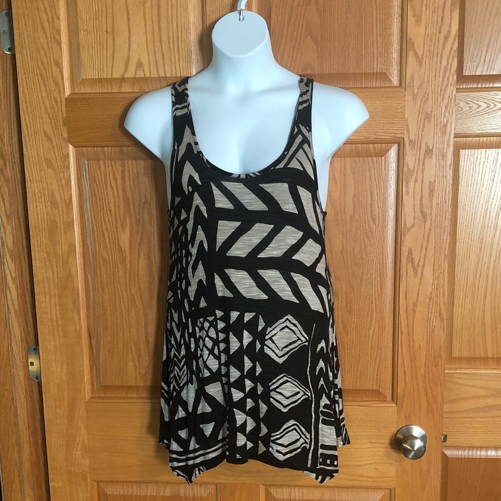 Cupio Black and Beige Geometric Racerback Tank